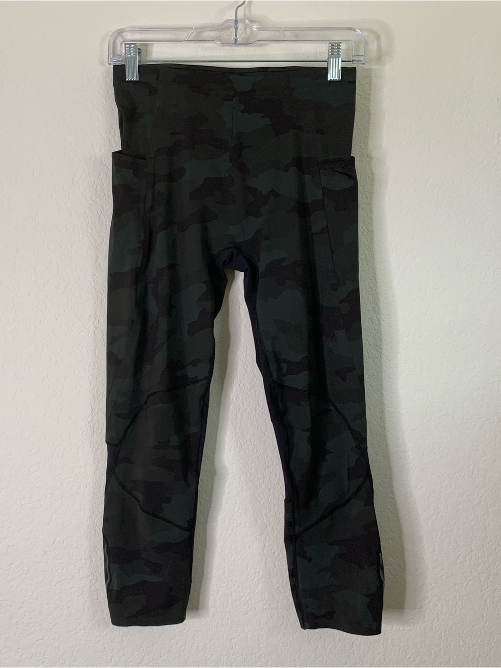Lululemon Mens camo surge 3/4 tights 22” S